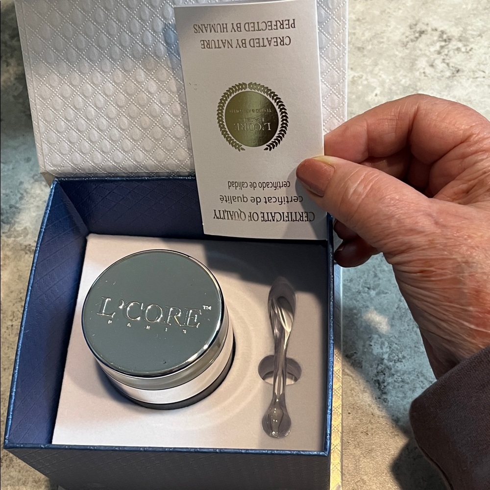 L'Core Paris Sapphire Facial Peel - Blue and Silver New